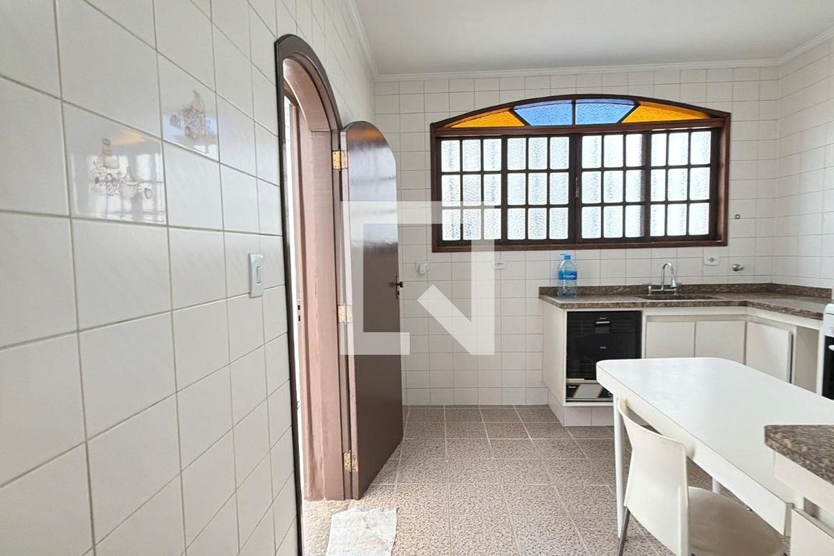Casa, 4 quartos, 197 m² - Foto 50