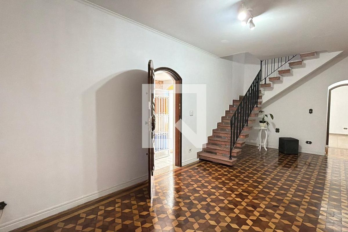 Casa, 4 quartos, 197 m² - Foto 2