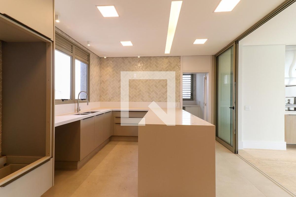 Apartamento à Venda - Cambuí, 3 Quartos,  257 m2 em , Campinas - sp | SoloBR