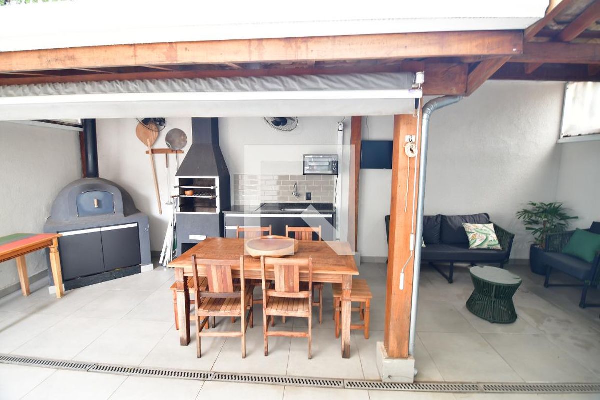 Casa à Venda - Mansões Santo Antônio, 3 Quartos,  155 m2 em , Campinas - sp | SoloBR