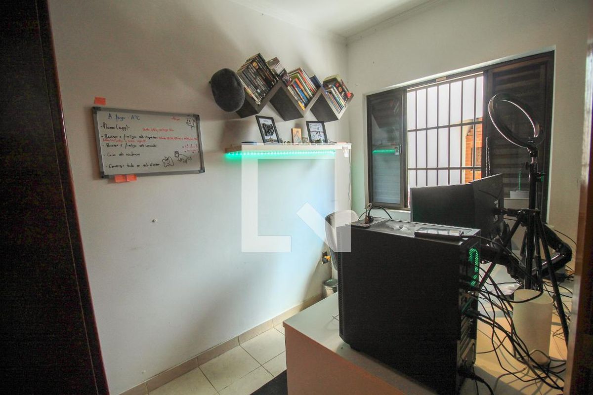 Casa, 4 quartos, 200 m² - Foto 44