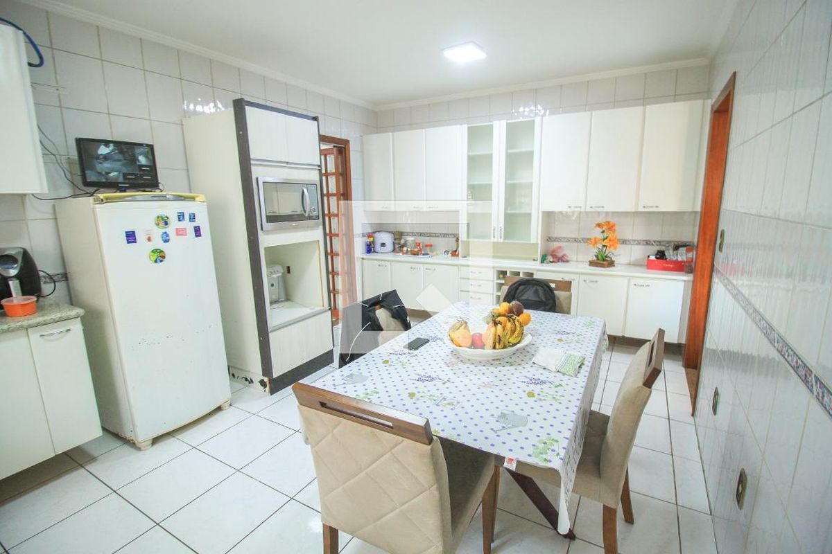 Casa, 4 quartos, 200 m² - Foto 55