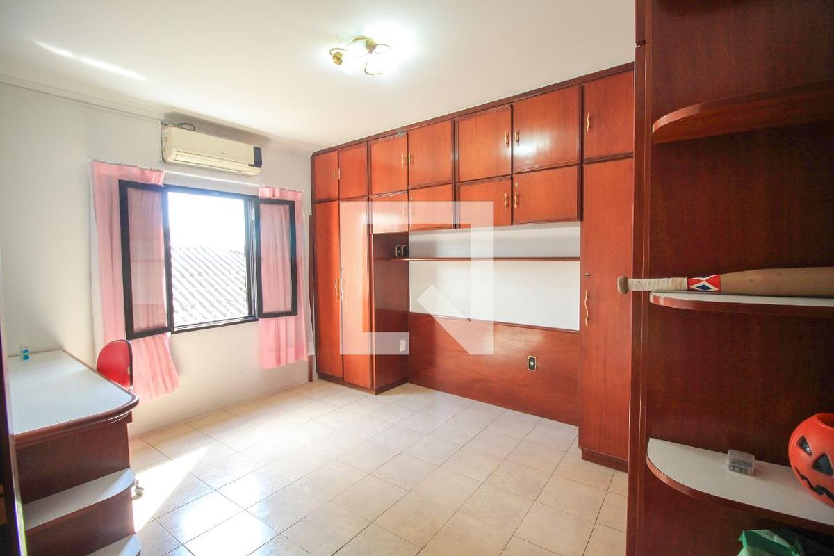 Casa, 4 quartos, 200 m² - Foto 32