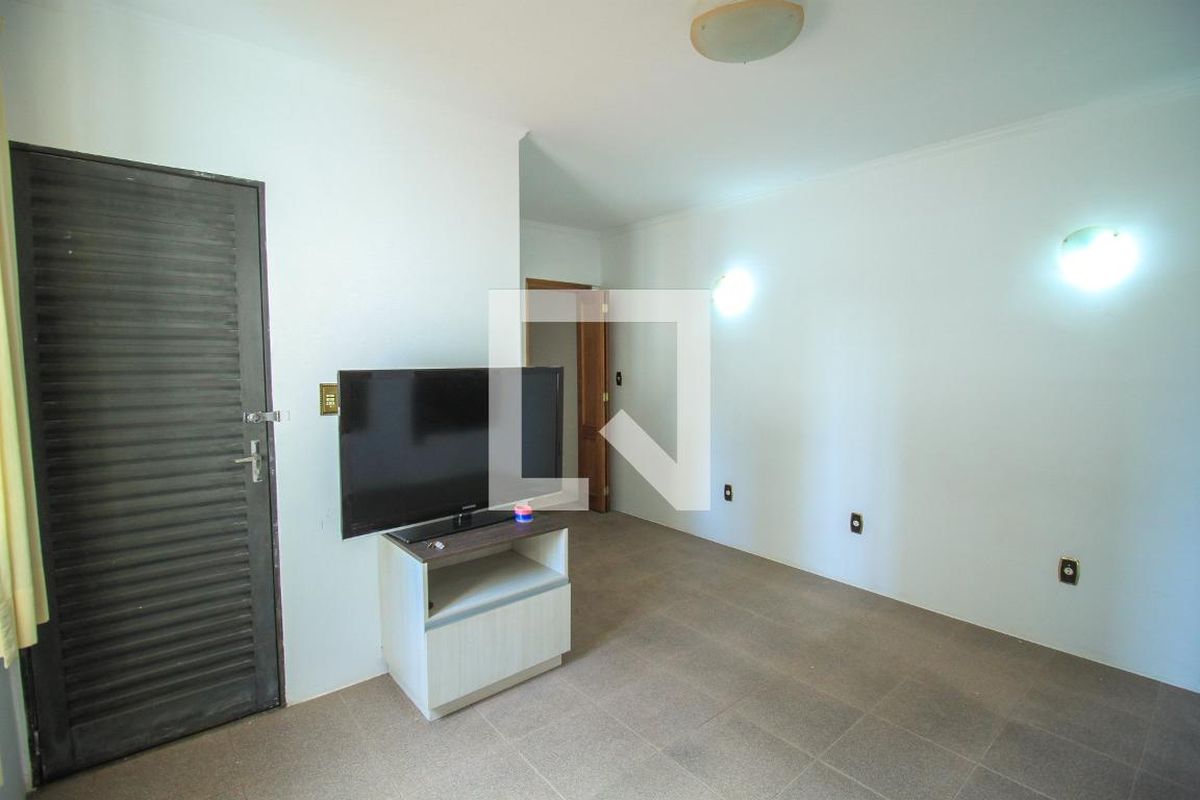 Casa, 4 quartos, 200 m² - Foto 38