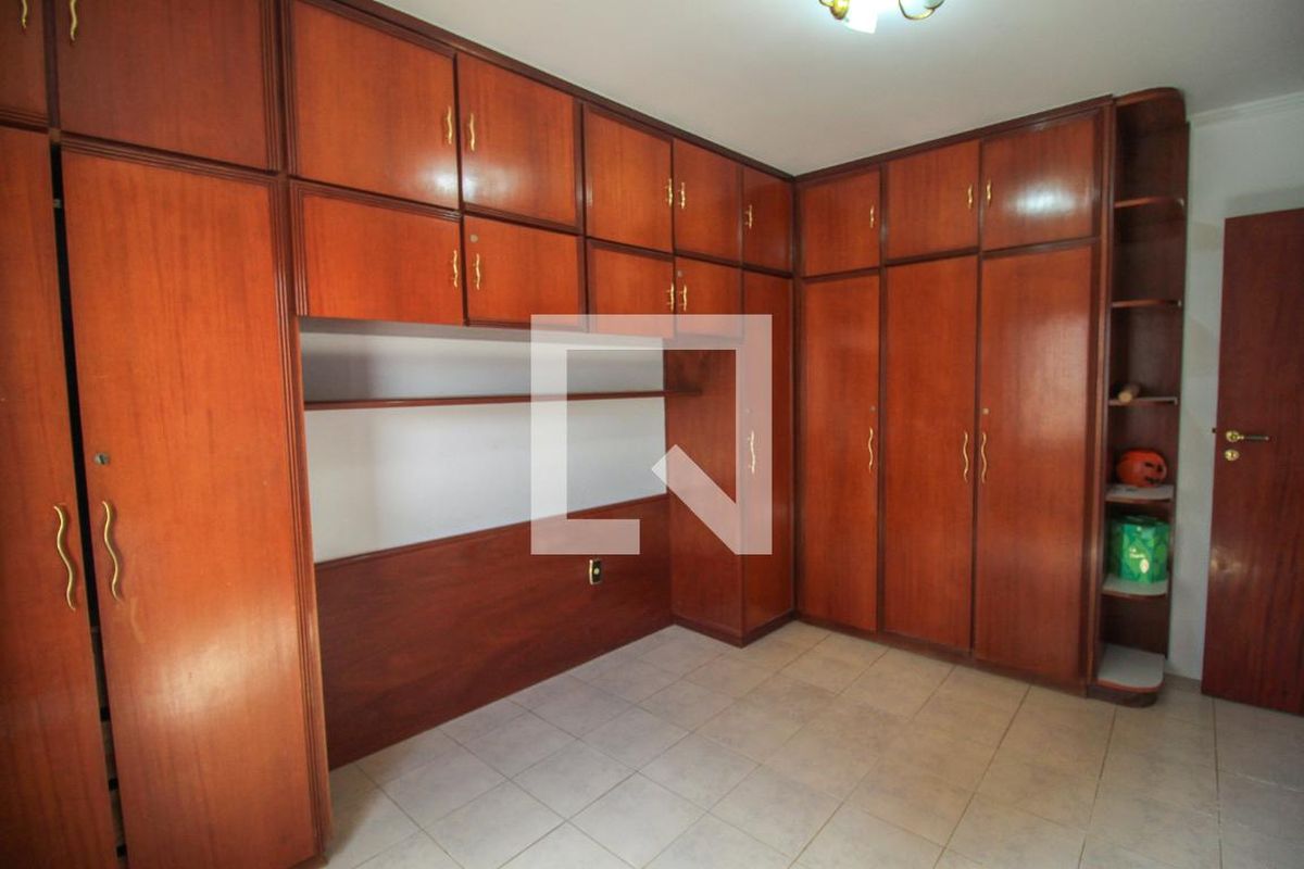 Casa, 4 quartos, 200 m² - Foto 34