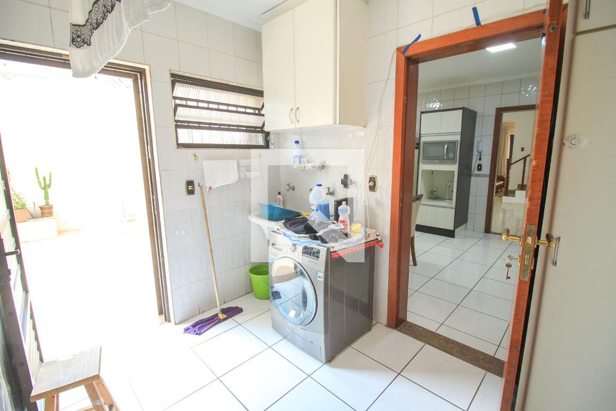 Casa, 4 quartos, 200 m² - Foto 57