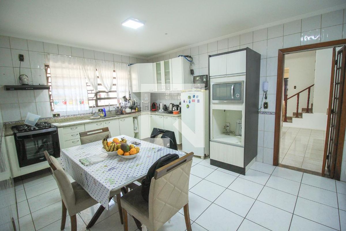 Casa, 4 quartos, 200 m² - Foto 53
