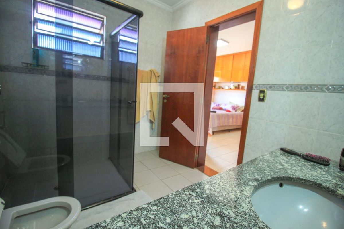 Casa, 4 quartos, 200 m² - Foto 30