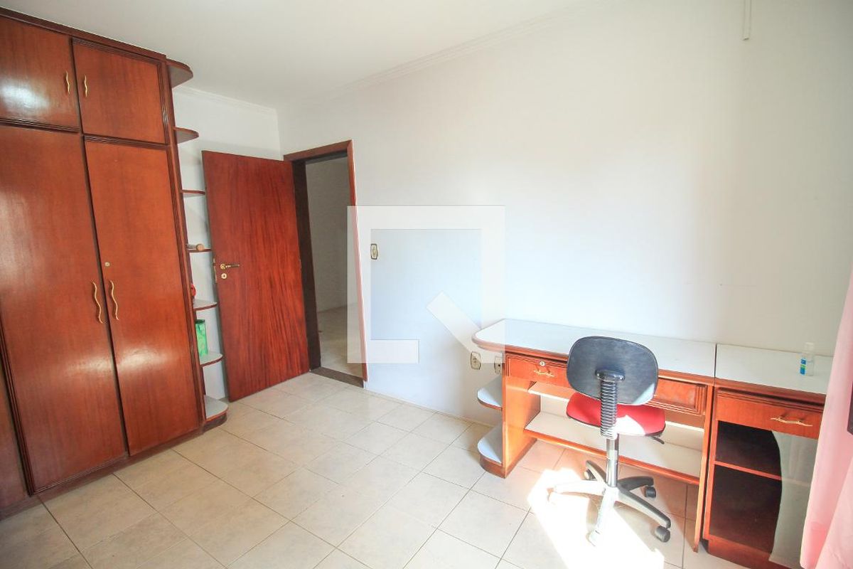Casa, 4 quartos, 200 m² - Foto 35