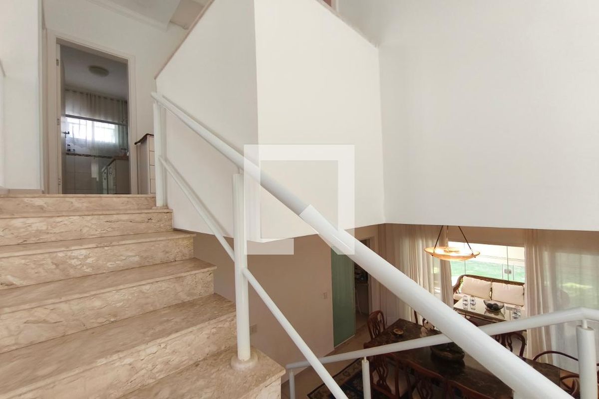 Casa à Venda - Swiss Park, 3 Quartos,  217 m2 em , Campinas - sp | SoloBR