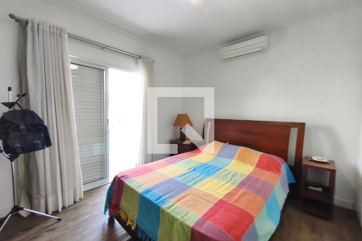 Casa à Venda - Swiss Park, 3 Quartos,  217 m2 em , Campinas - sp | SoloBR