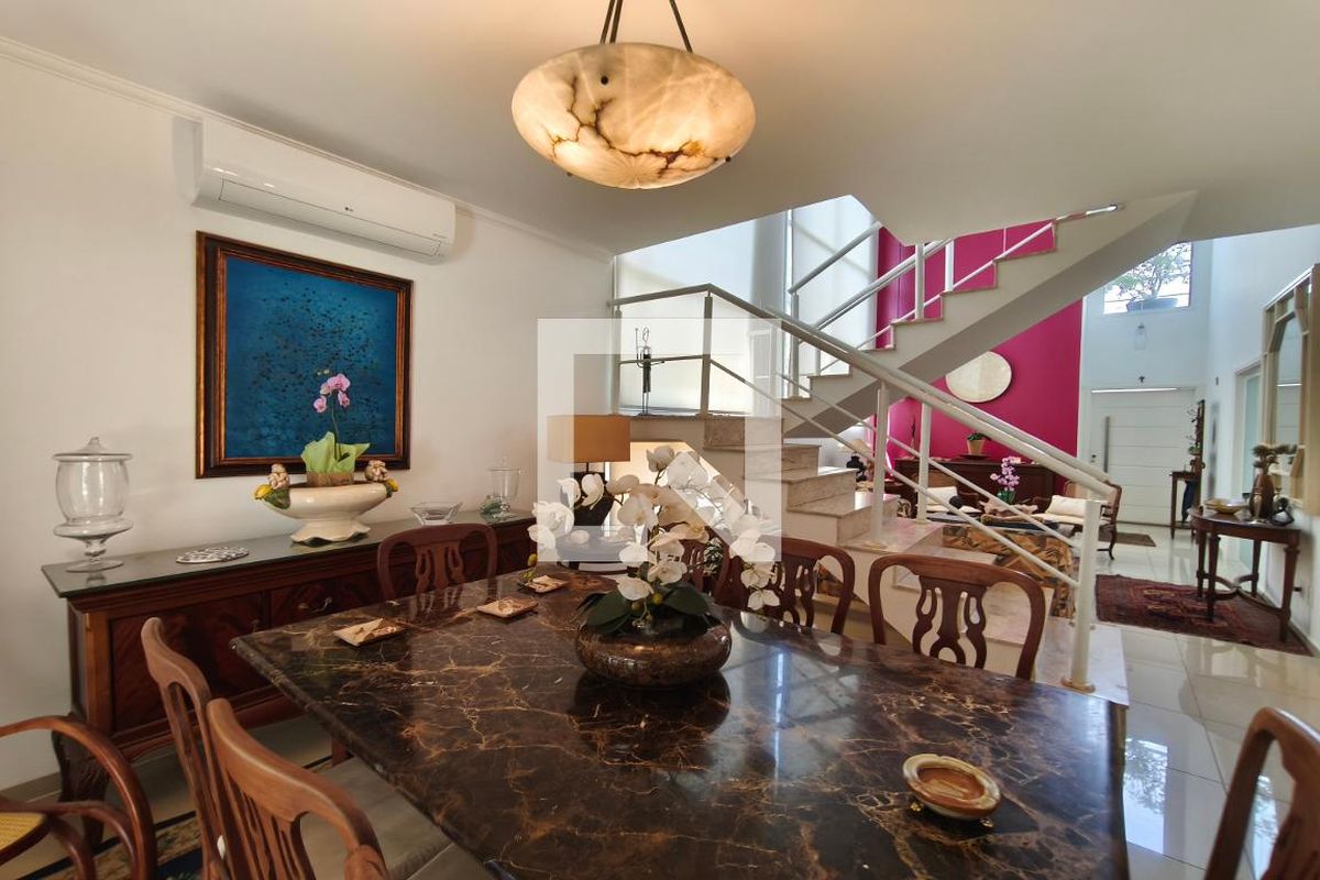 Casa à Venda - Swiss Park, 3 Quartos,  217 m2 em , Campinas - sp | SoloBR