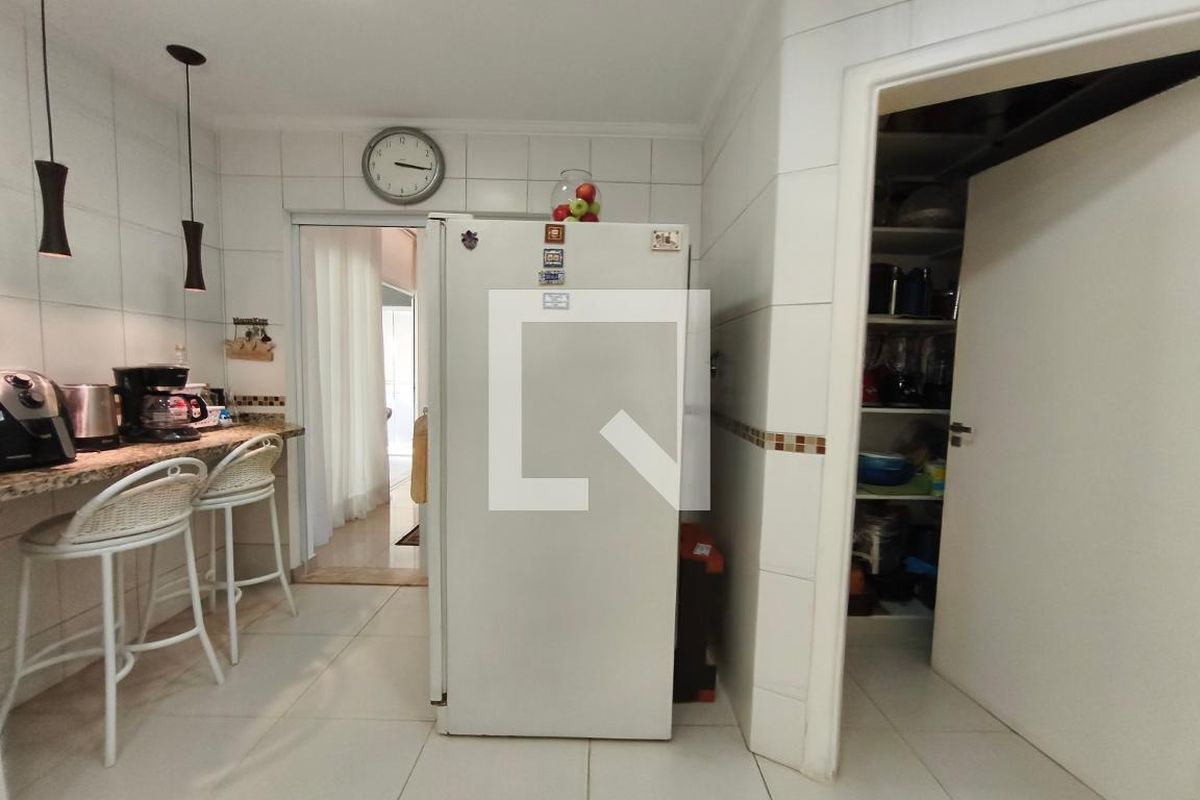 Casa à Venda - Swiss Park, 3 Quartos,  217 m2 em , Campinas - sp | SoloBR