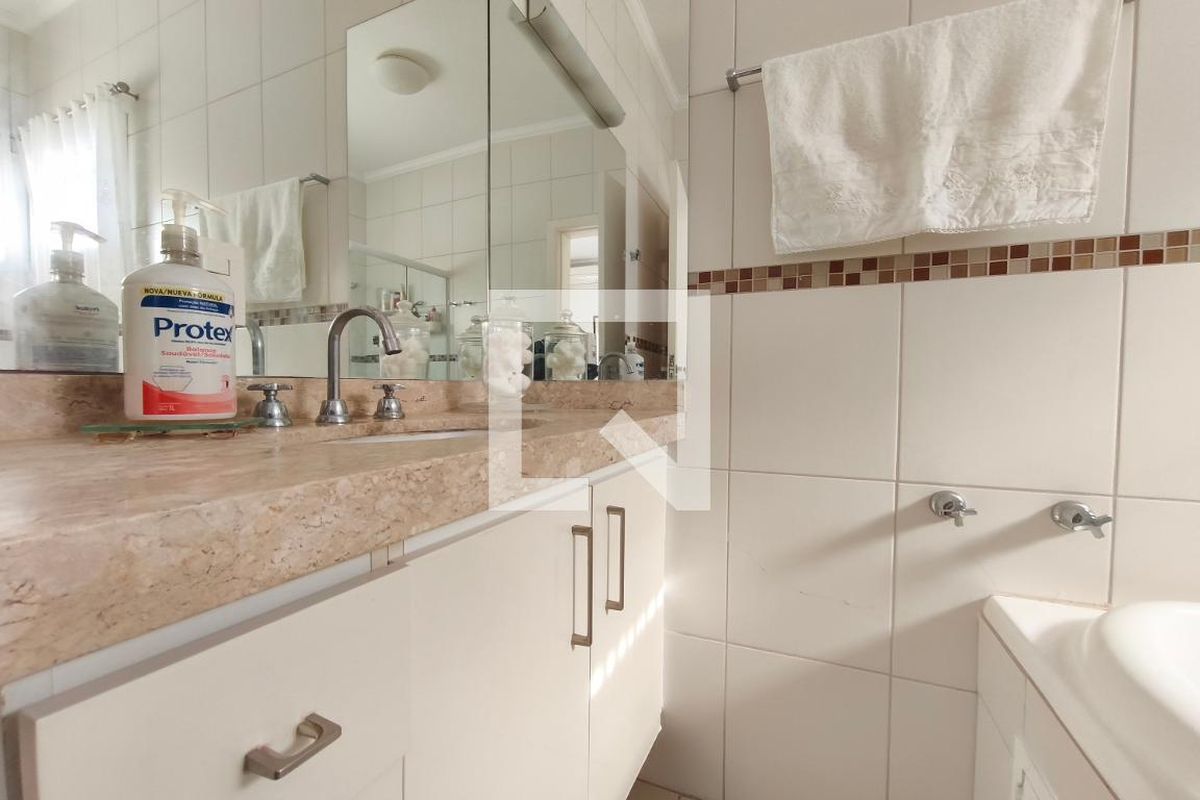 Casa à Venda - Swiss Park, 3 Quartos,  217 m2 em , Campinas - sp | SoloBR