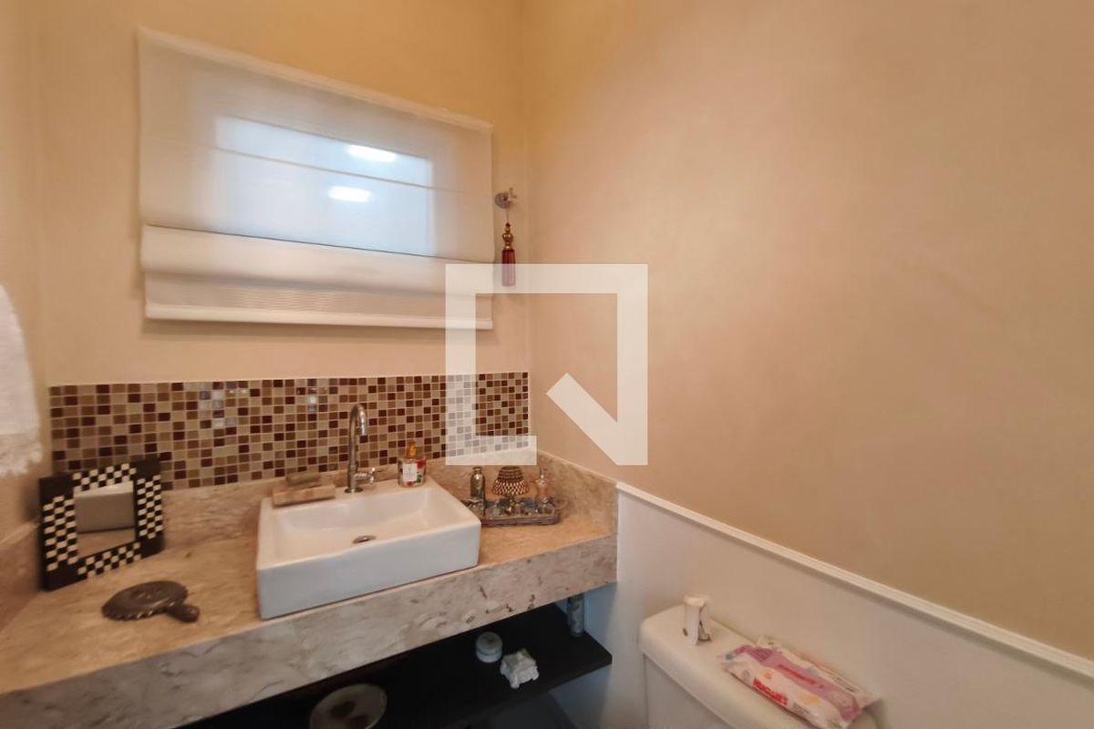 Casa à Venda - Swiss Park, 3 Quartos,  217 m2 em , Campinas - sp | SoloBR