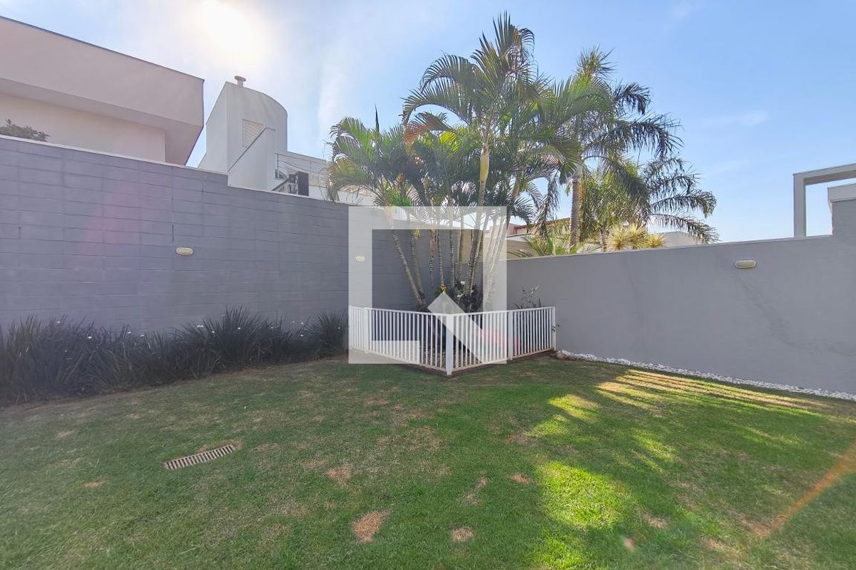 Casa à Venda - Swiss Park, 3 Quartos,  217 m2 em , Campinas - sp | SoloBR