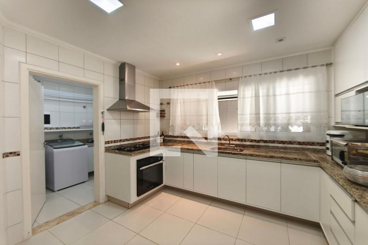 Casa à Venda - Swiss Park, 3 Quartos,  217 m2 em , Campinas - sp | SoloBR