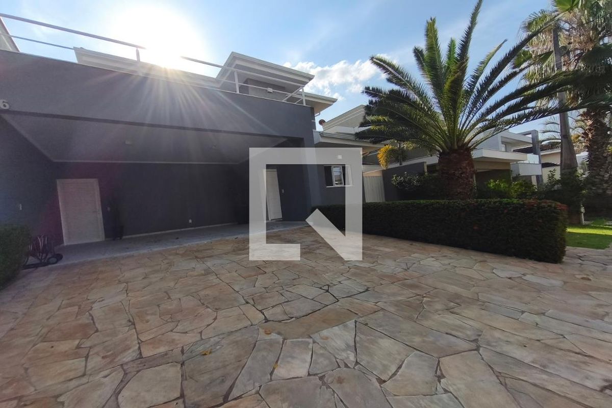 Casa à Venda - Swiss Park, 3 Quartos,  217 m2 em , Campinas - sp | SoloBR