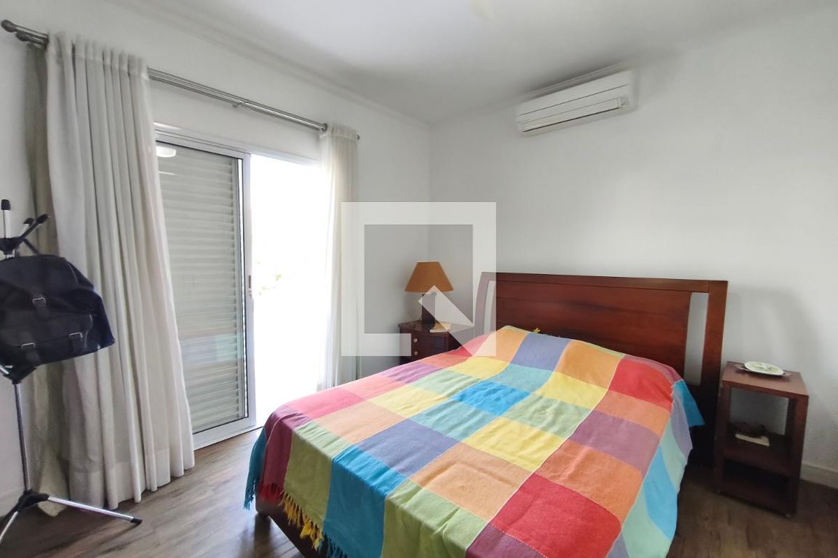 Casa à Venda - Swiss Park, 3 Quartos,  217 m2 em , Campinas - sp | SoloBR