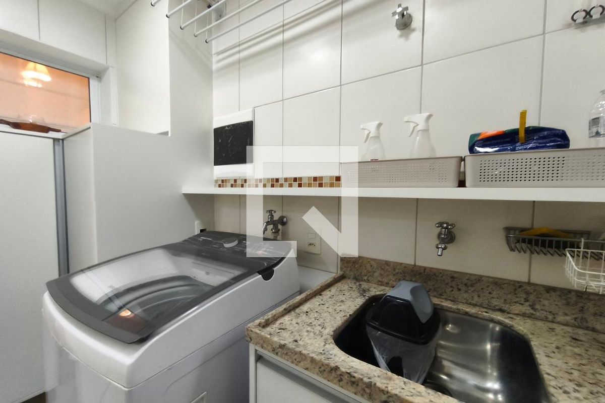 Casa à Venda - Swiss Park, 3 Quartos,  217 m2 em , Campinas - sp | SoloBR