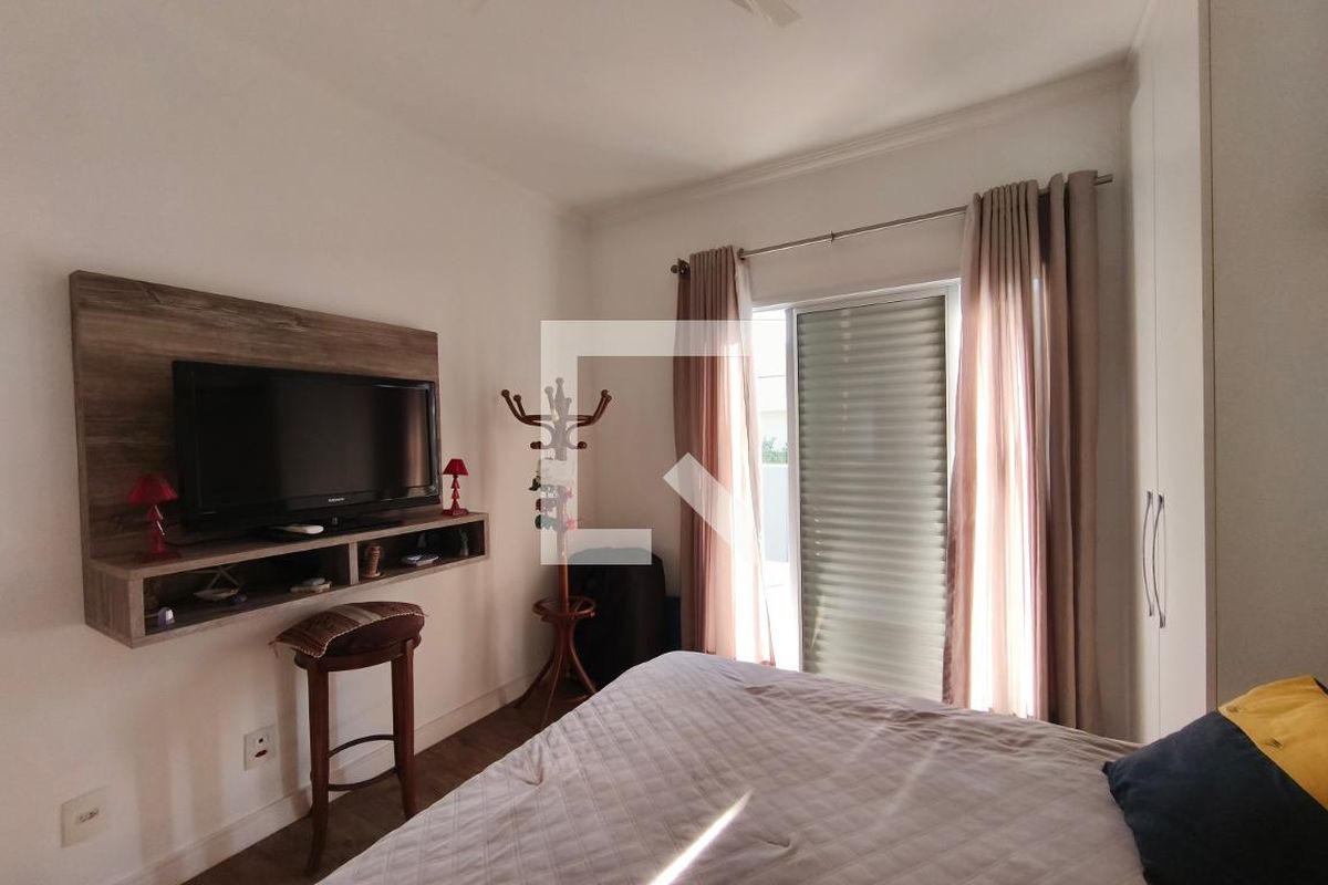 Casa à Venda - Swiss Park, 3 Quartos,  217 m2 em , Campinas - sp | SoloBR