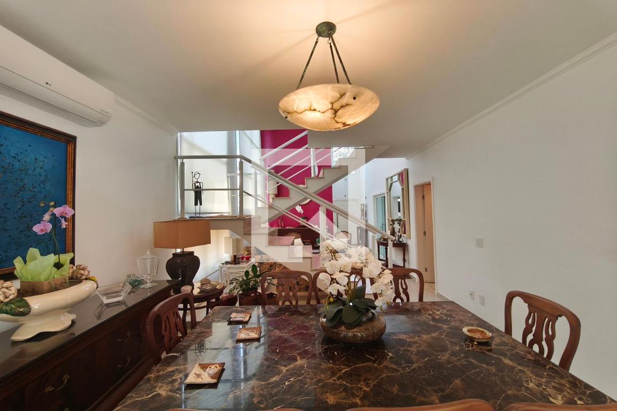 Casa à Venda - Swiss Park, 3 Quartos,  217 m2 em , Campinas - sp | SoloBR