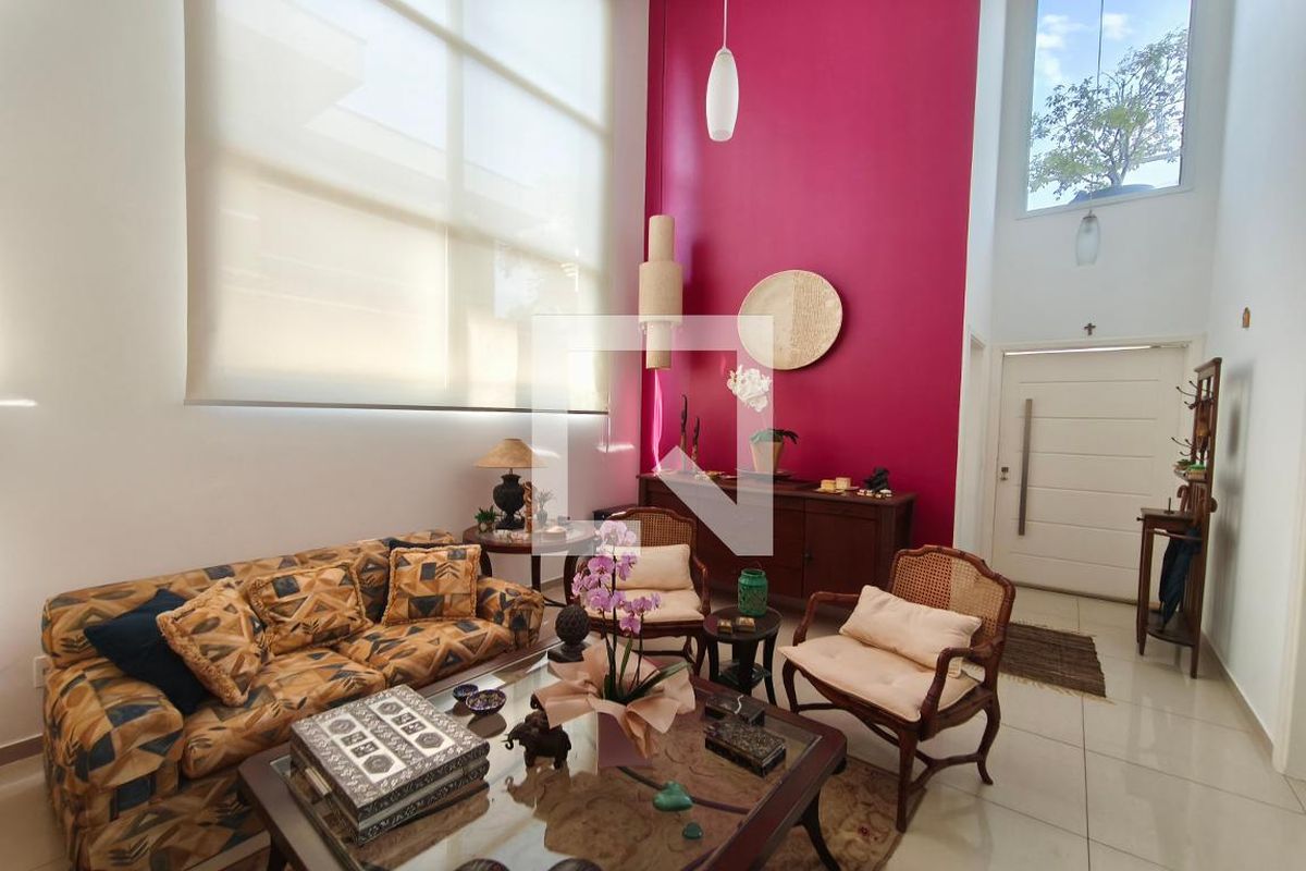 Casa à Venda - Swiss Park, 3 Quartos,  217 m2 em , Campinas - sp | SoloBR