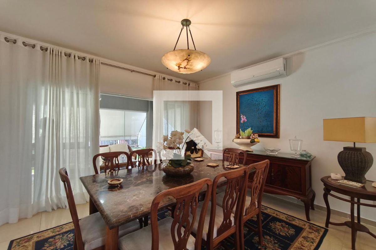 Casa à Venda - Swiss Park, 3 Quartos,  217 m2 em , Campinas - sp | SoloBR