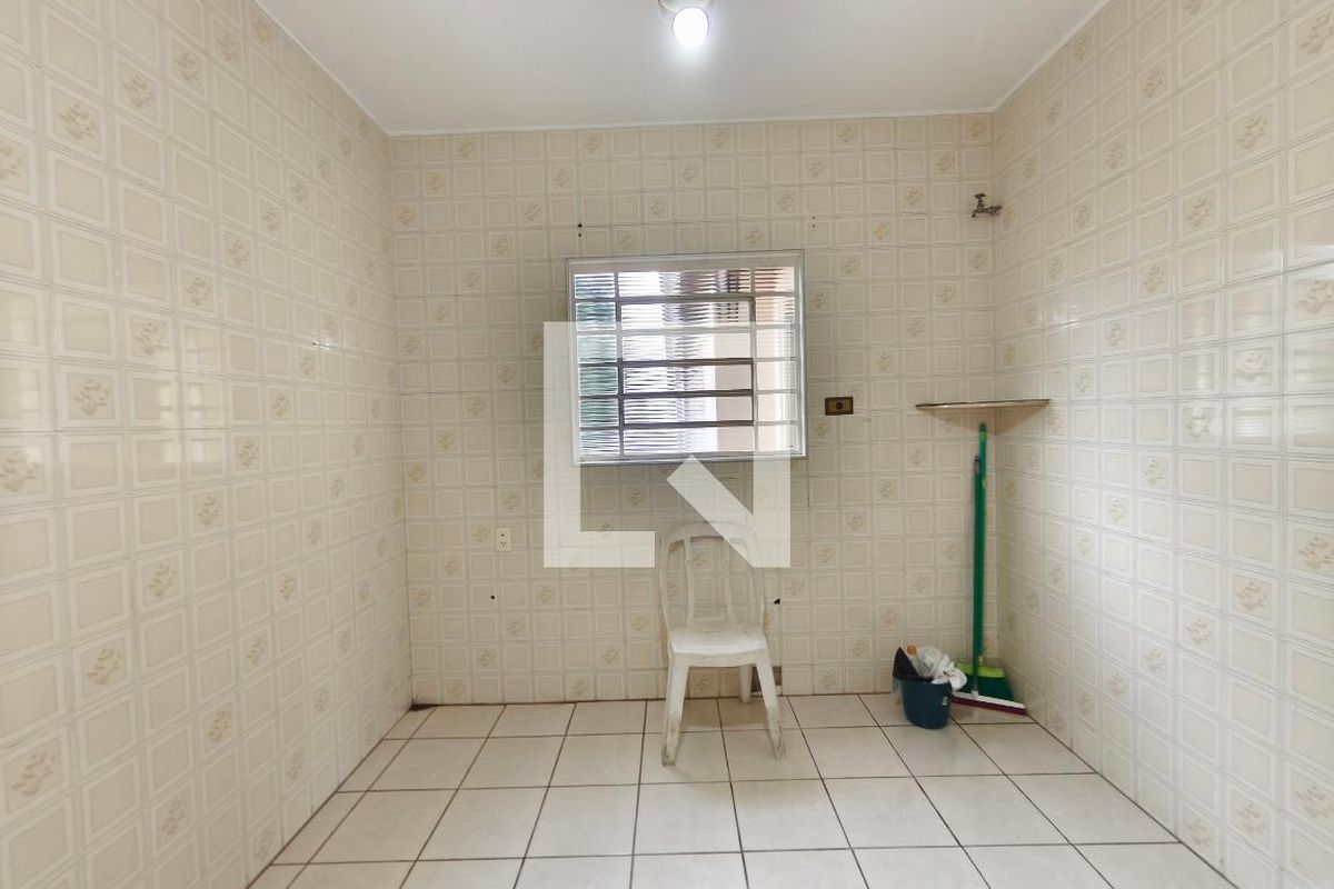 Casa à Venda - Parque Prado, 3 Quartos,  200 m2 em , Campinas - sp | SoloBR