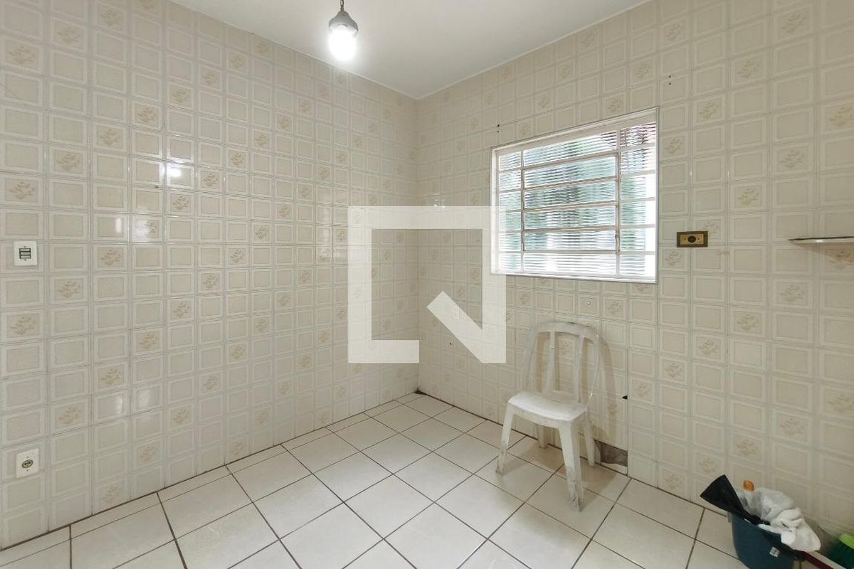 Casa à Venda - Parque Prado, 3 Quartos,  200 m2 em , Campinas - sp | SoloBR
