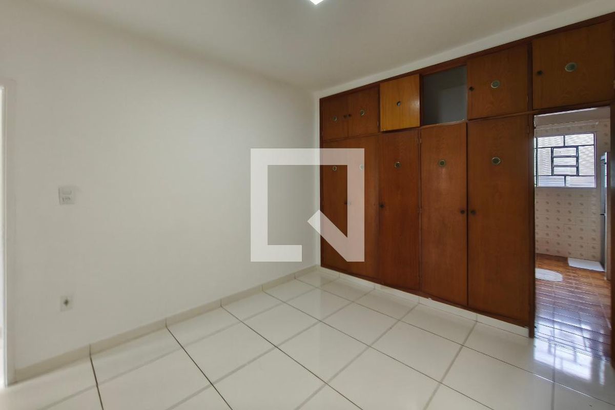 Casa à Venda - Parque Prado, 3 Quartos,  200 m2 em , Campinas - sp | SoloBR
