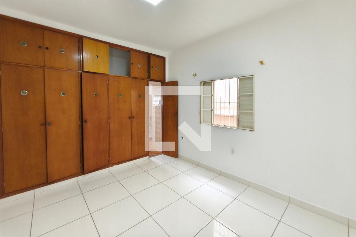 Casa à Venda - Parque Prado, 3 Quartos,  200 m2 em , Campinas - sp | SoloBR