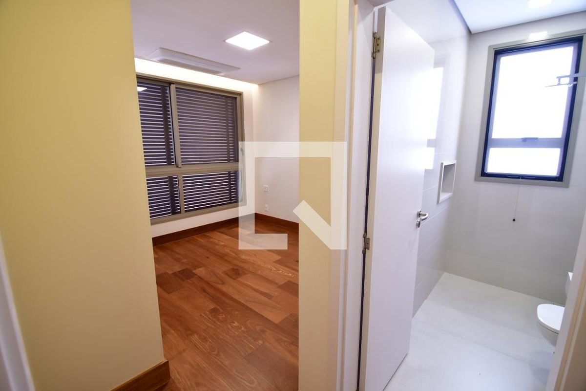 Apartamento à Venda - Cambuí, 3 Quartos,  257 m2 em , Campinas - sp | SoloBR