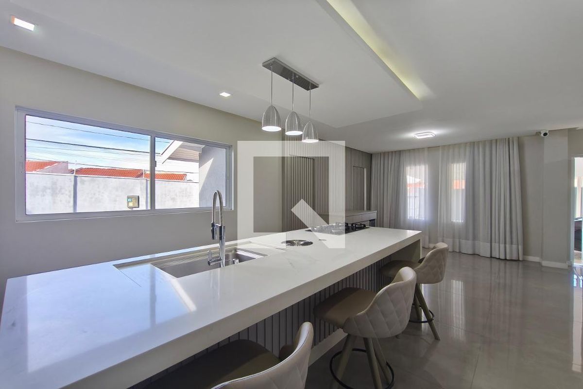 Casa à Venda - Parque Prado, 3 Quartos,  479 m2 em , Campinas - sp | SoloBR