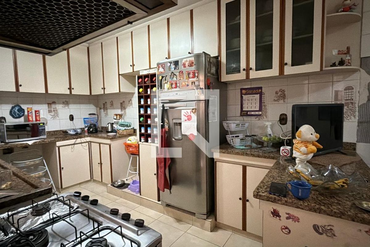 Casa, 5 quartos, 250 m² - Foto 56