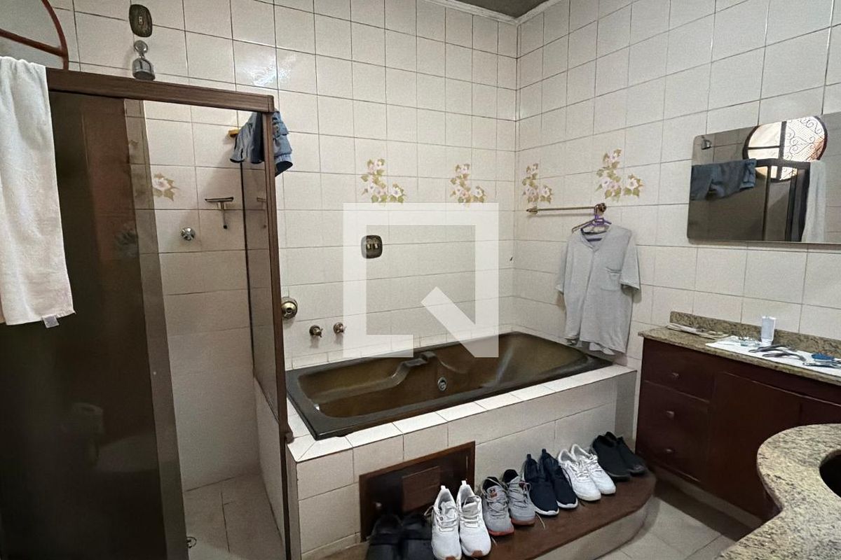 Casa, 5 quartos, 250 m² - Foto 14