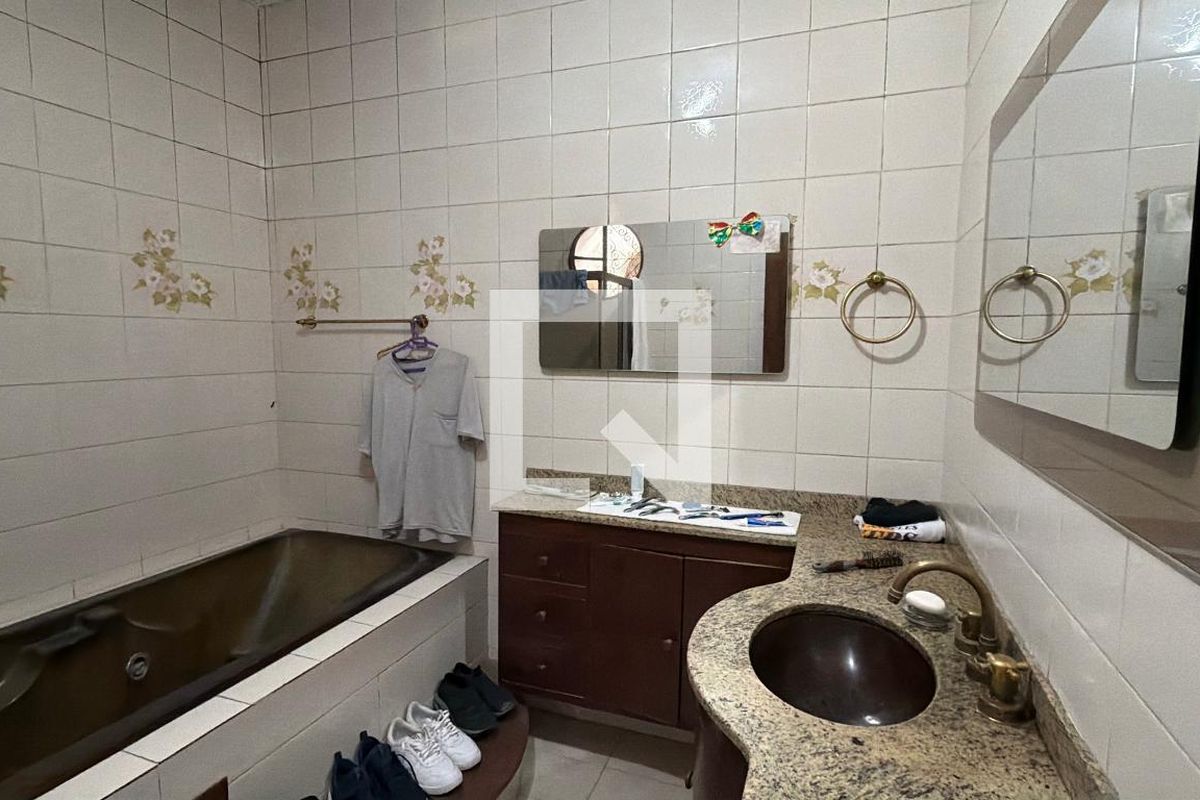 Casa, 5 quartos, 250 m² - Foto 15