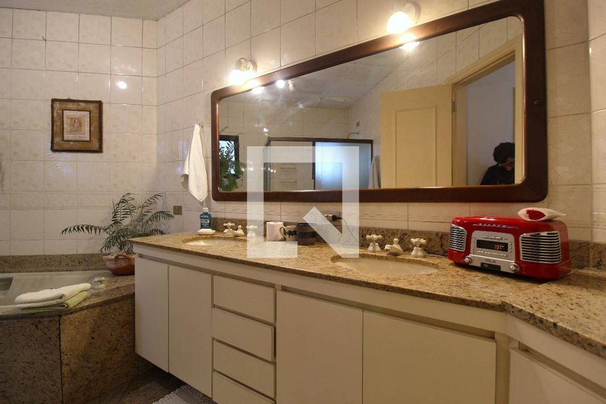 Apartamento, 4 quartos, 242 m² - Foto 36