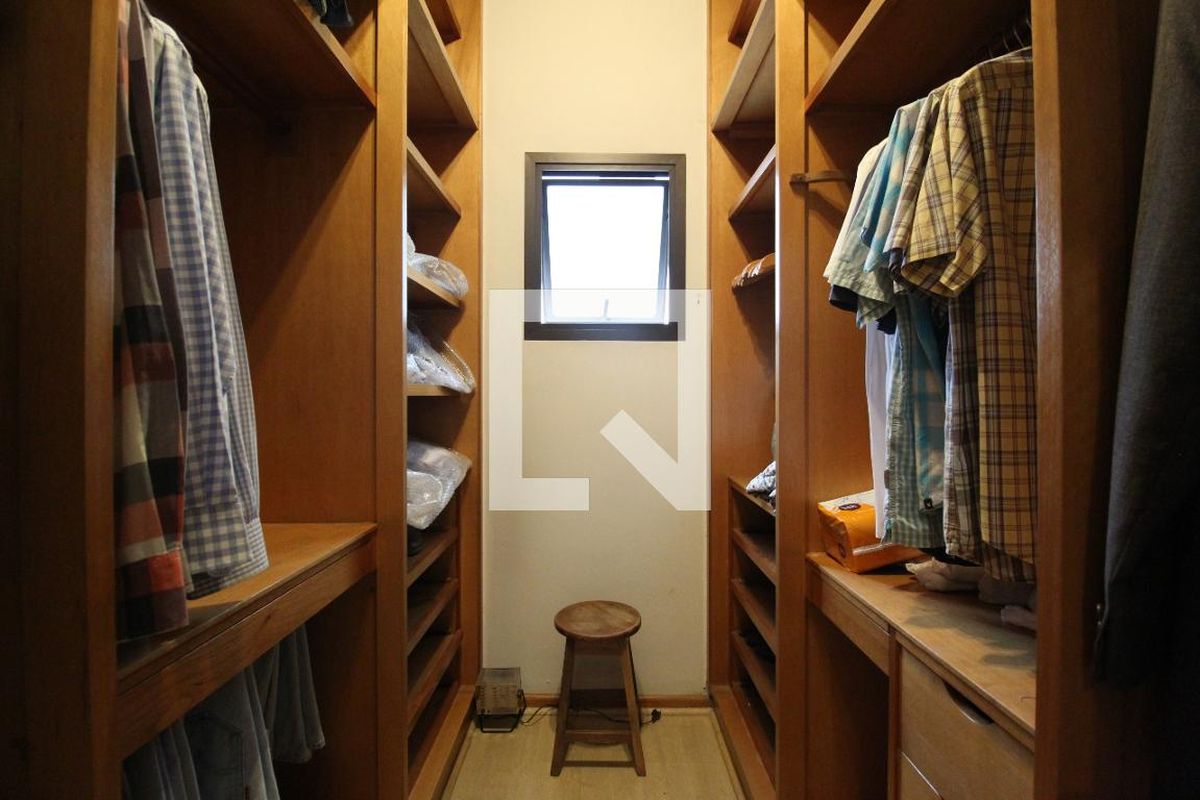 Apartamento, 4 quartos, 242 m² - Foto 35