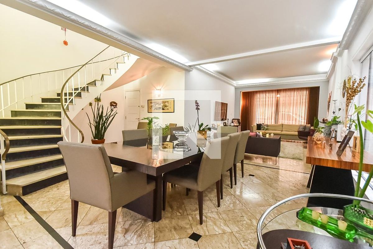 Casa, 3 quartos, 210 m² - Foto 2