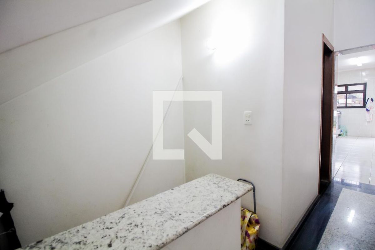 Casa, 4 quartos, 220 m² - Foto 13