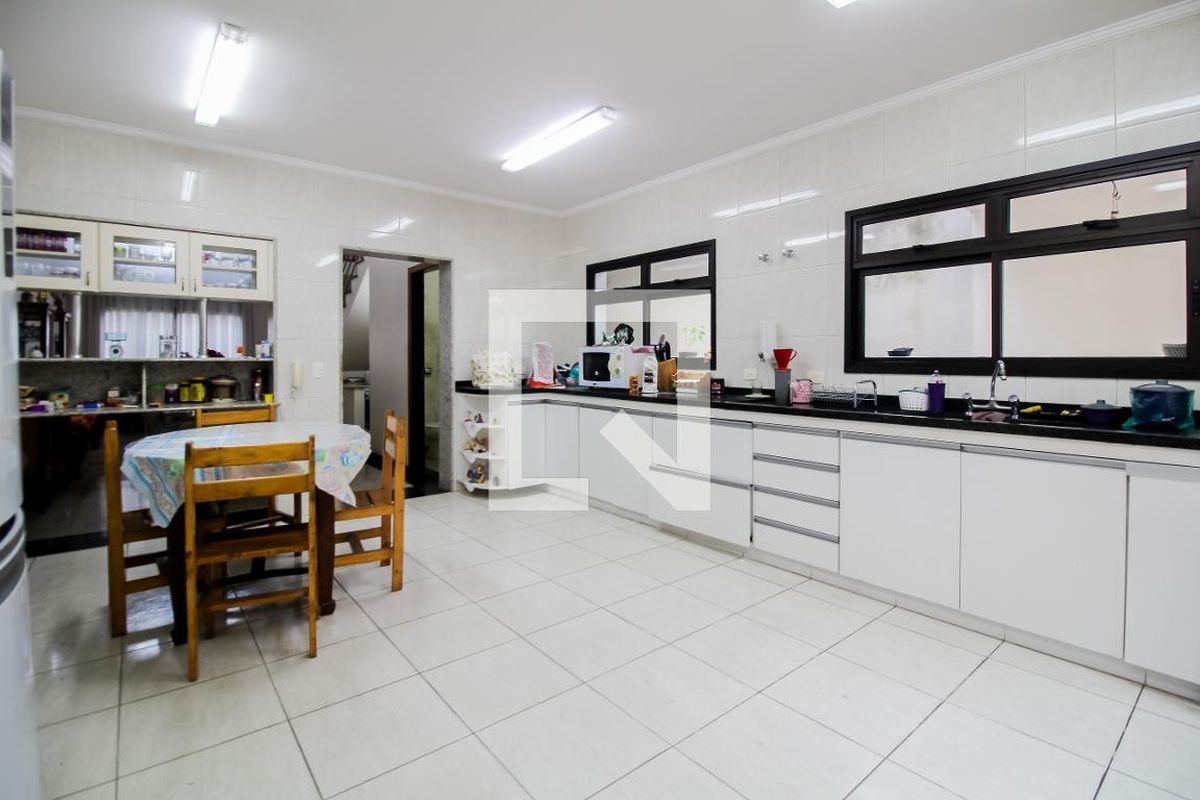 Casa, 4 quartos, 220 m² - Foto 84