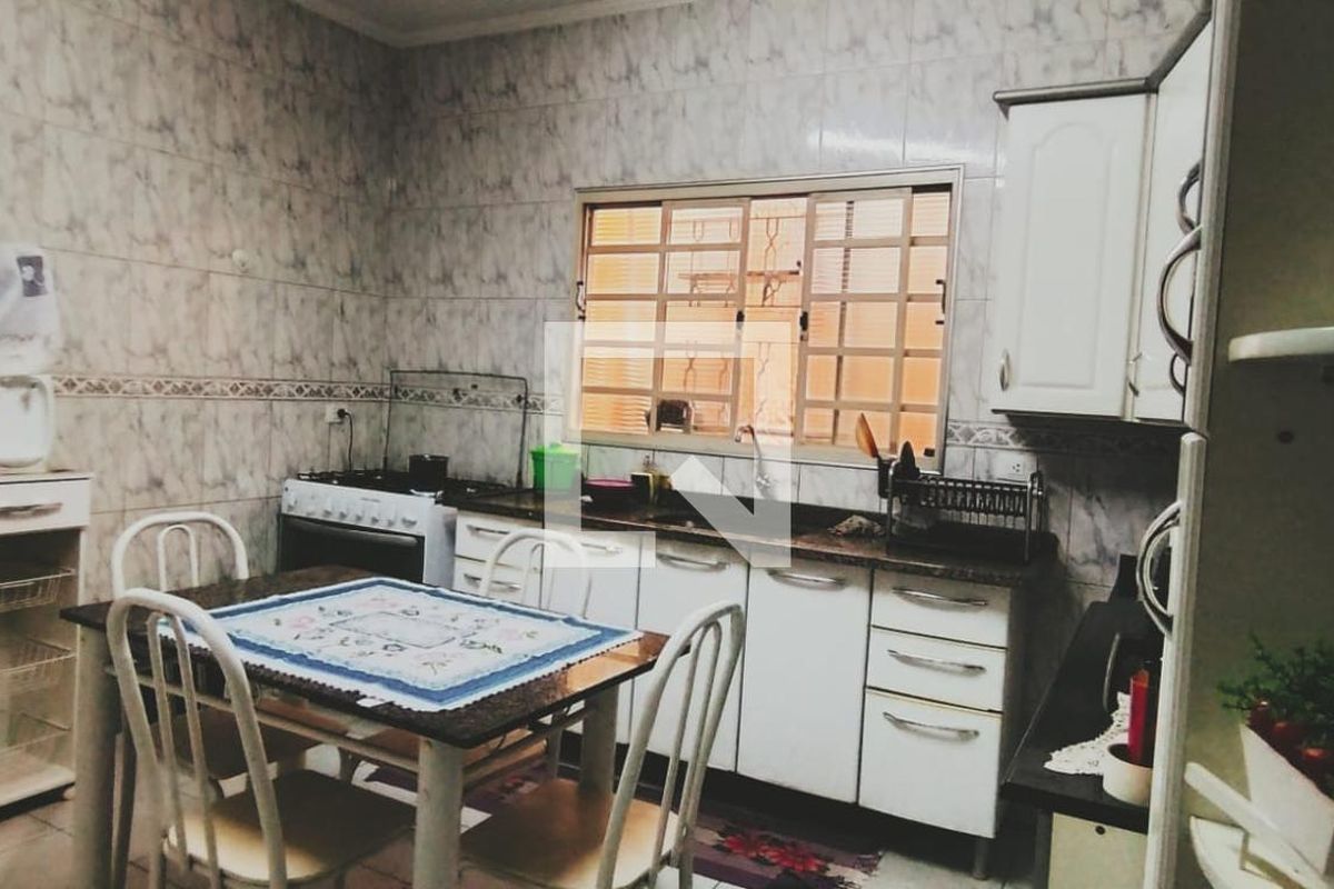 Casa à Venda - Jardim Flamboyant, 3 Quartos,  132 m2 em , Campinas - sp | SoloBR