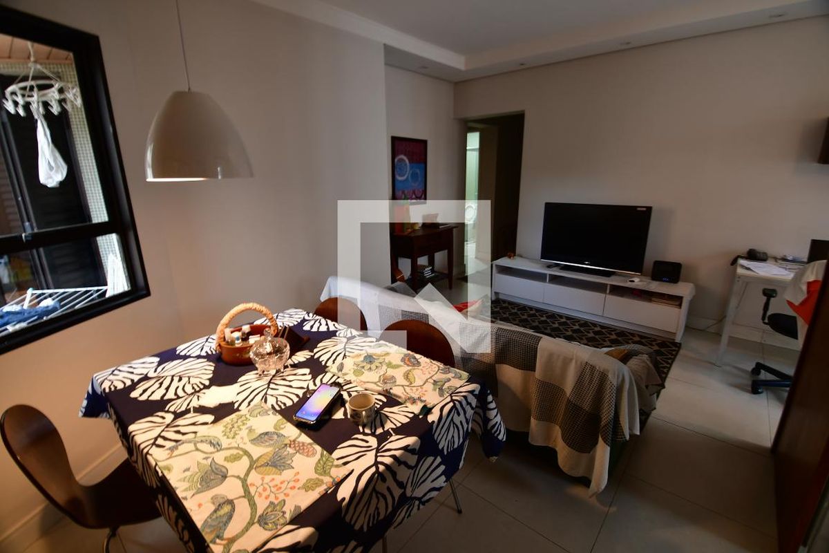 Apartamento à Venda - Cambuí, 1 Quarto,  65 m2 em , Campinas - sp | SoloBR