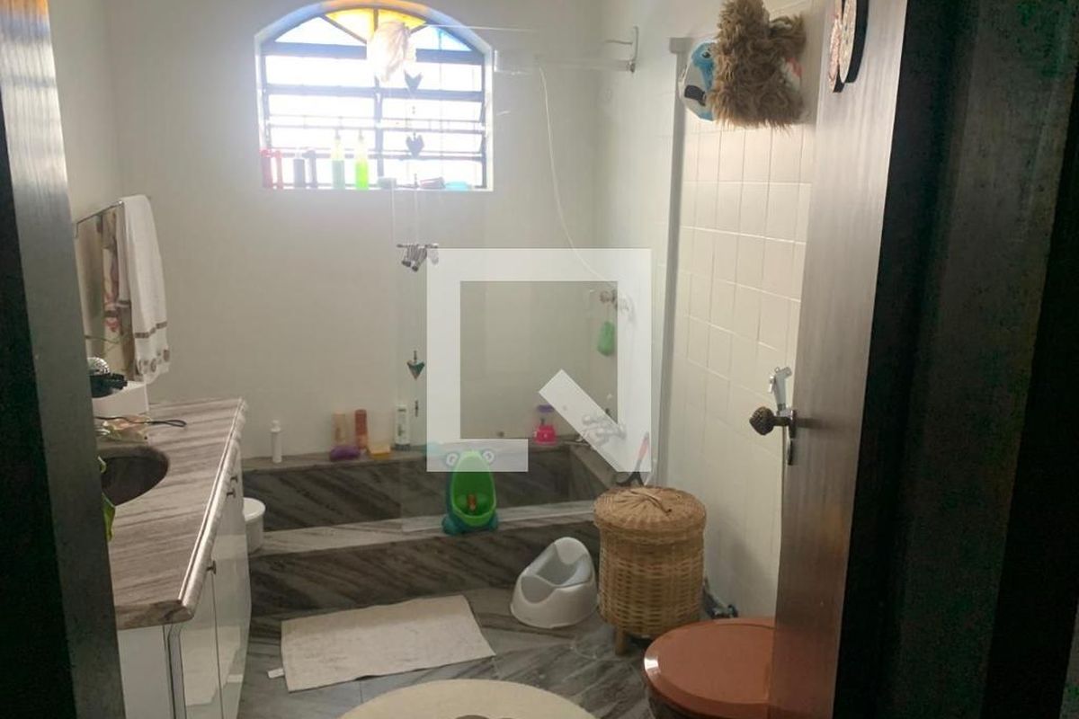 Casa à Venda - Jardim Planalto, 3 Quartos,  300 m2 em , Campinas - sp | SoloBR