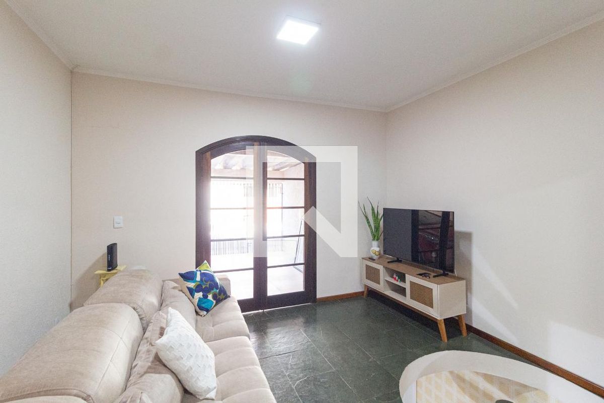 Casa, 3 quartos, 250 m² - Foto 3
