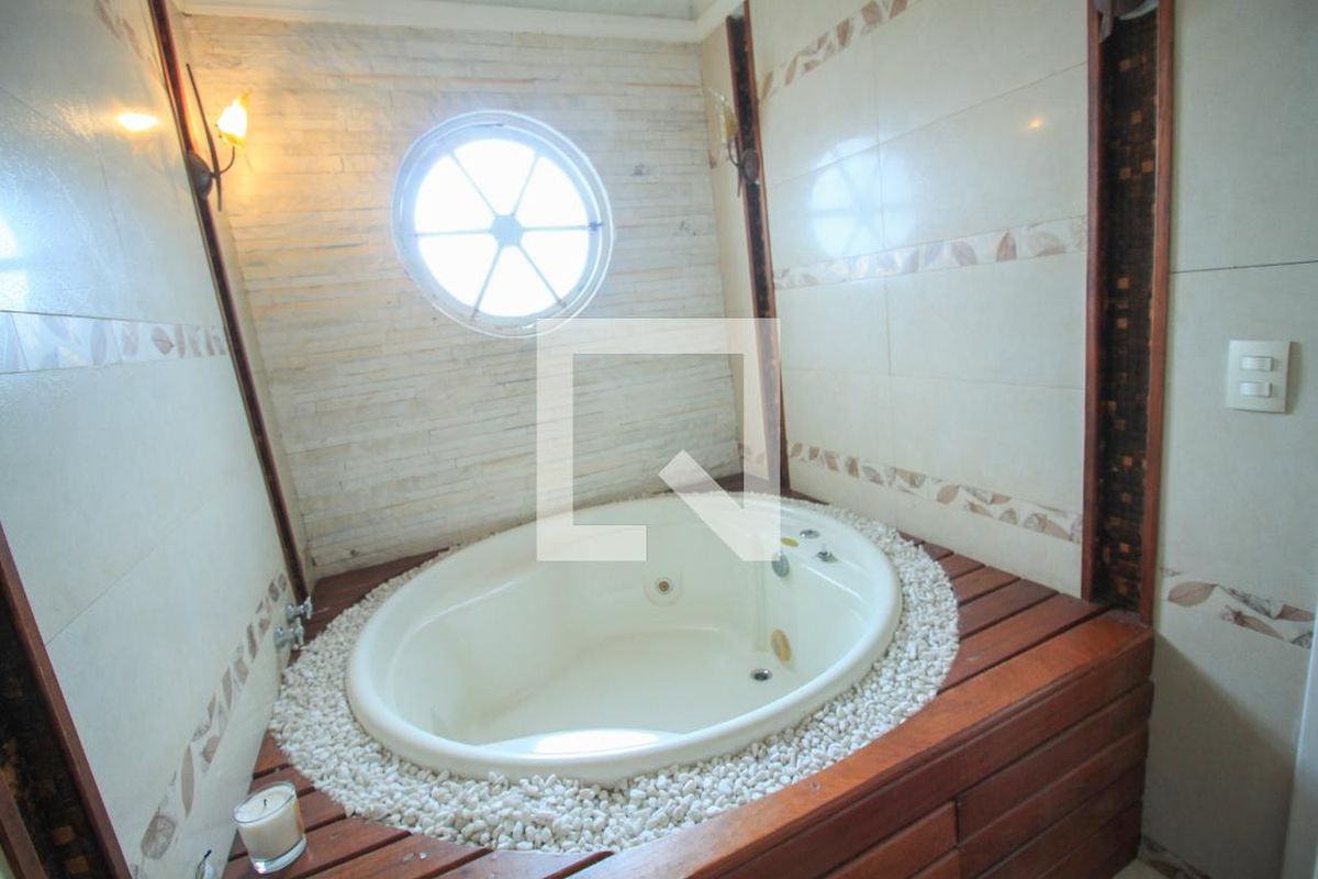 Casa, 4 quartos, 358 m² - Foto 49