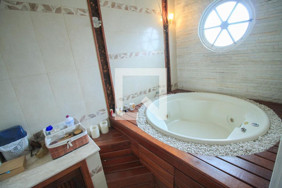 Casa, 4 quartos, 358 m² - Foto 48