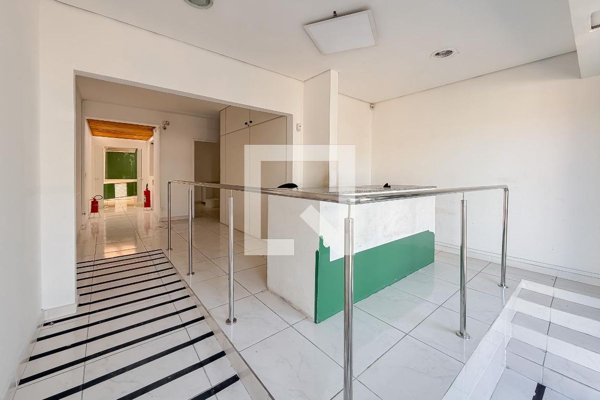 Casa, 6 quartos, 180 m² - Foto 1