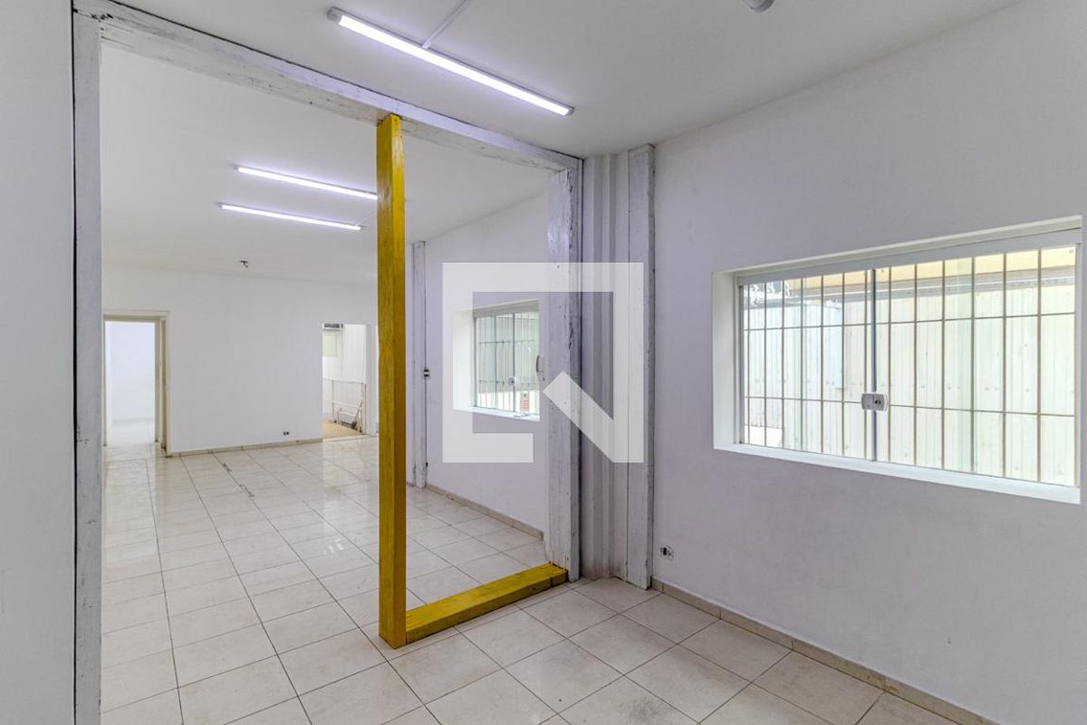 Casa, 2 quartos, 180 m² - Foto 1